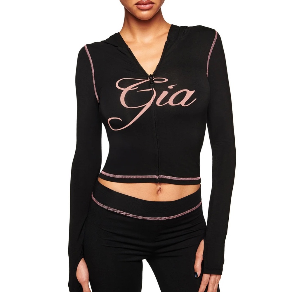 I AM GIA Hoodie - Picture 4 of 9